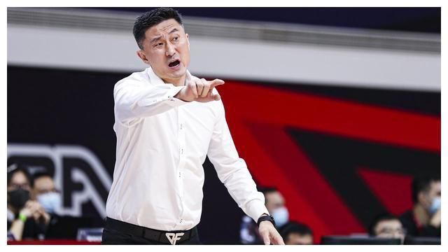 玖辛奈脱了内裤撅起来屁股被打
